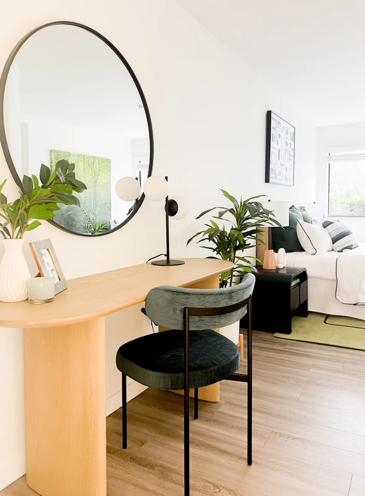 The Park in Bellevue: Dedicated vanity and work desk with round mirror