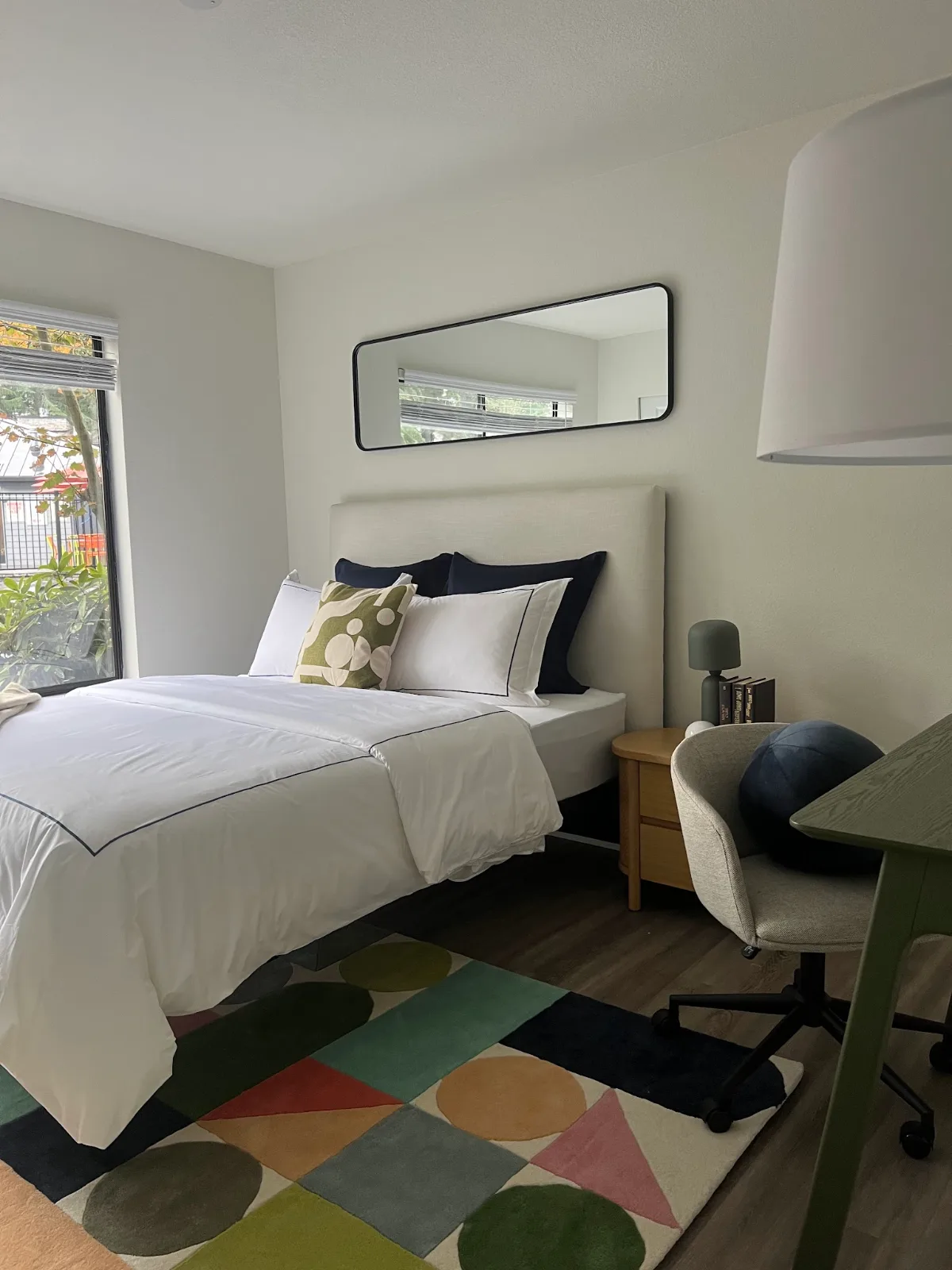 The Park in Bellevue: Bedroom lighting and texture details