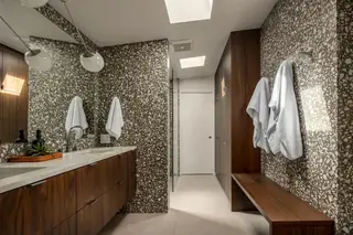 Edmonds Beach House decor