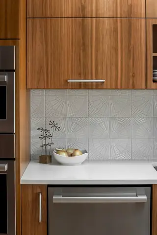 Magnolia shower tile detail